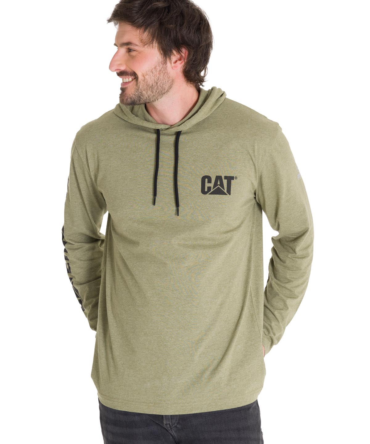 Polera Manga Larga Casual Hombre UPF HOODED BANNER L/S TEE Oliva Cat