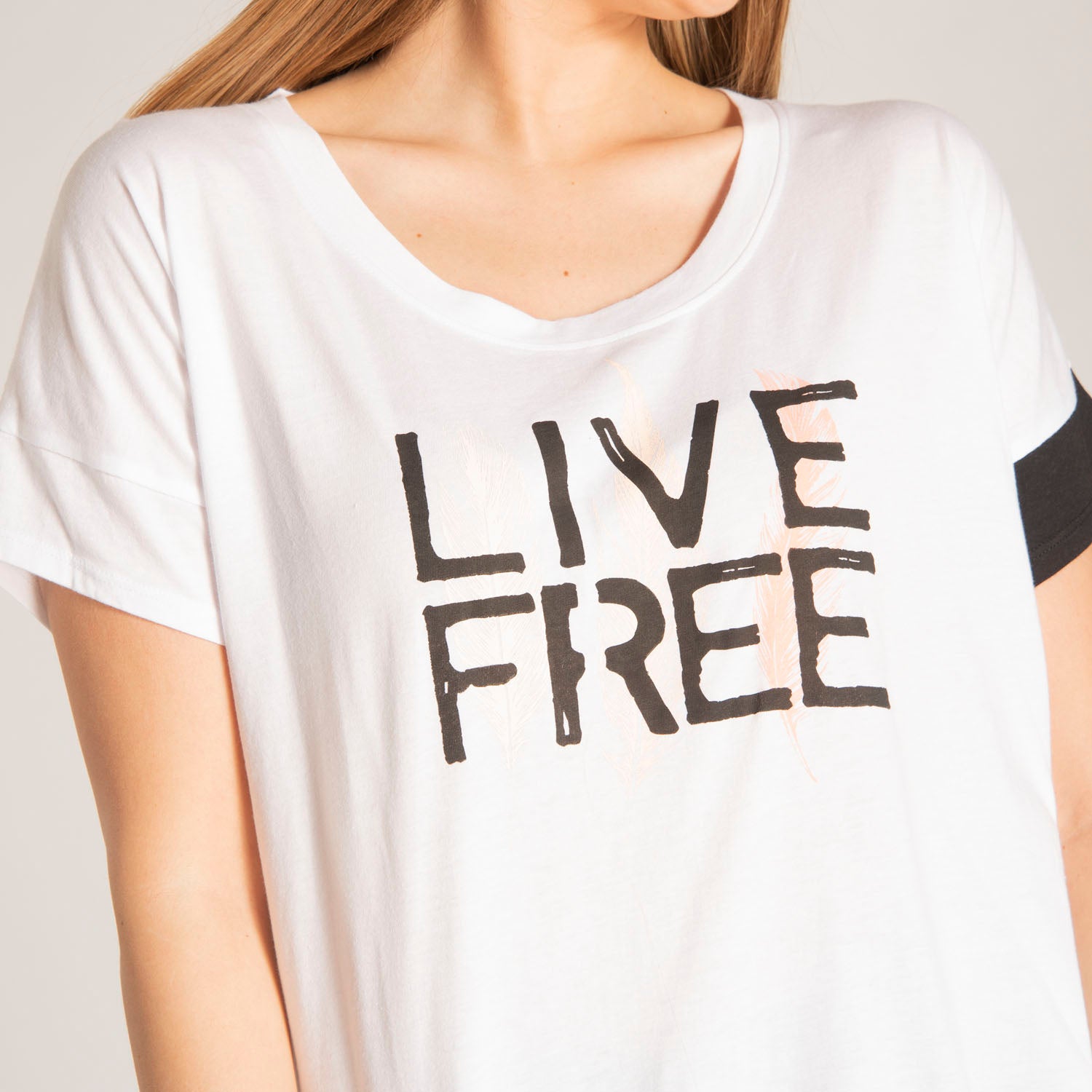 Polera Manga Corta Mujer Live Free Tee Cat