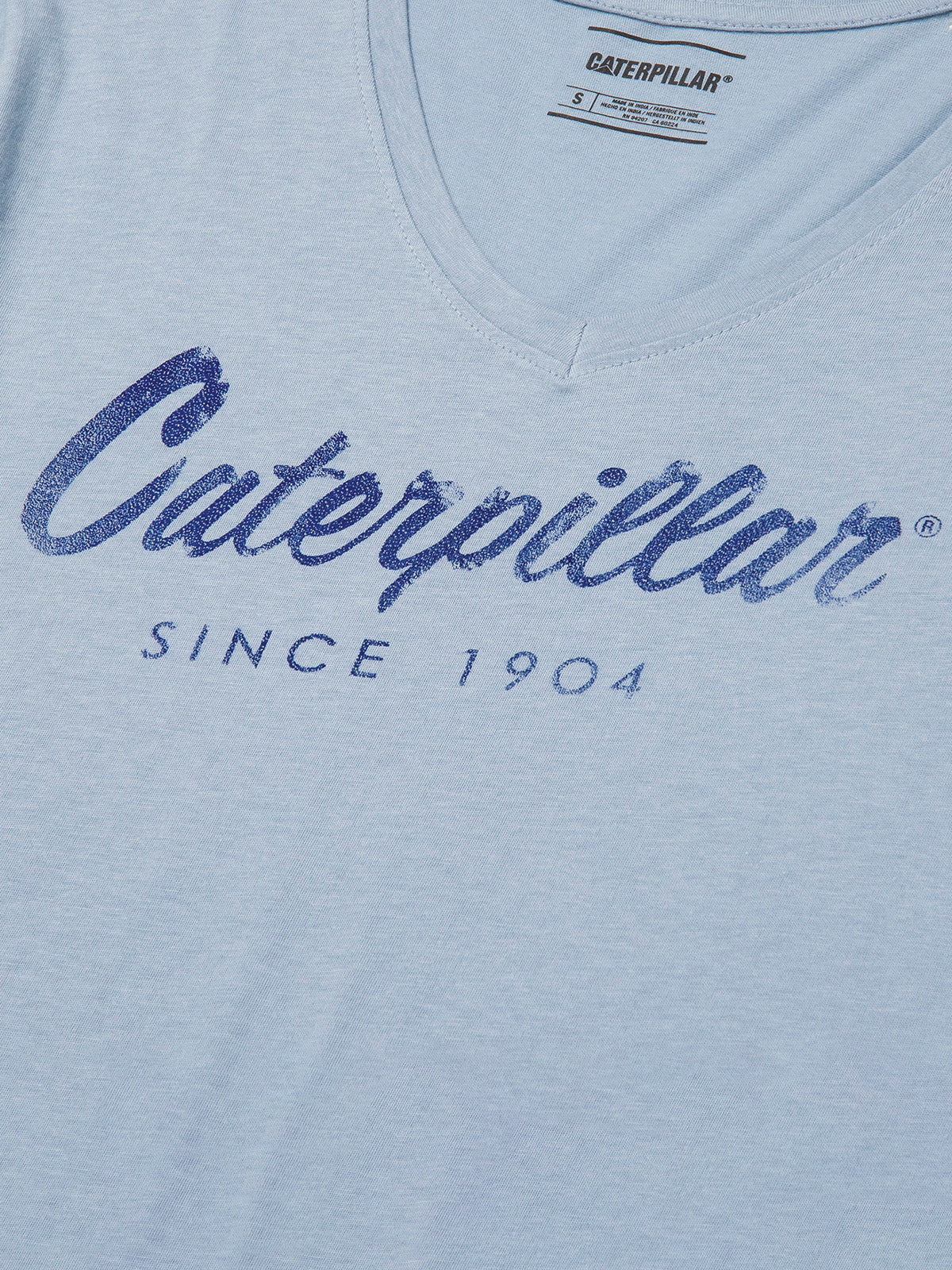 Polera Manga Corta Casual Mujer Caterpillar Script V-Neck Tee Azul Detroit Blue/Blue Mo Cat