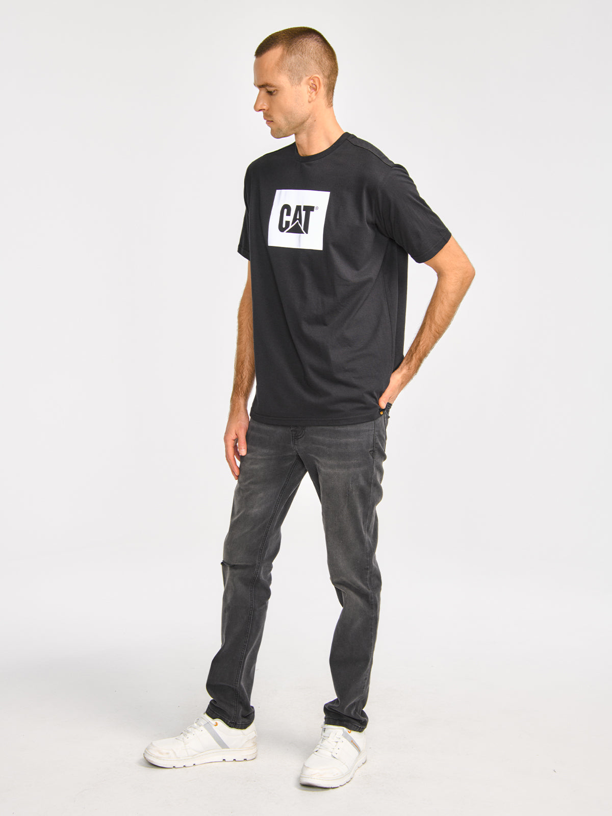Polera Manga corta Casual Hombre REFLECTIVE CAT LOGO TEE Negro CAT