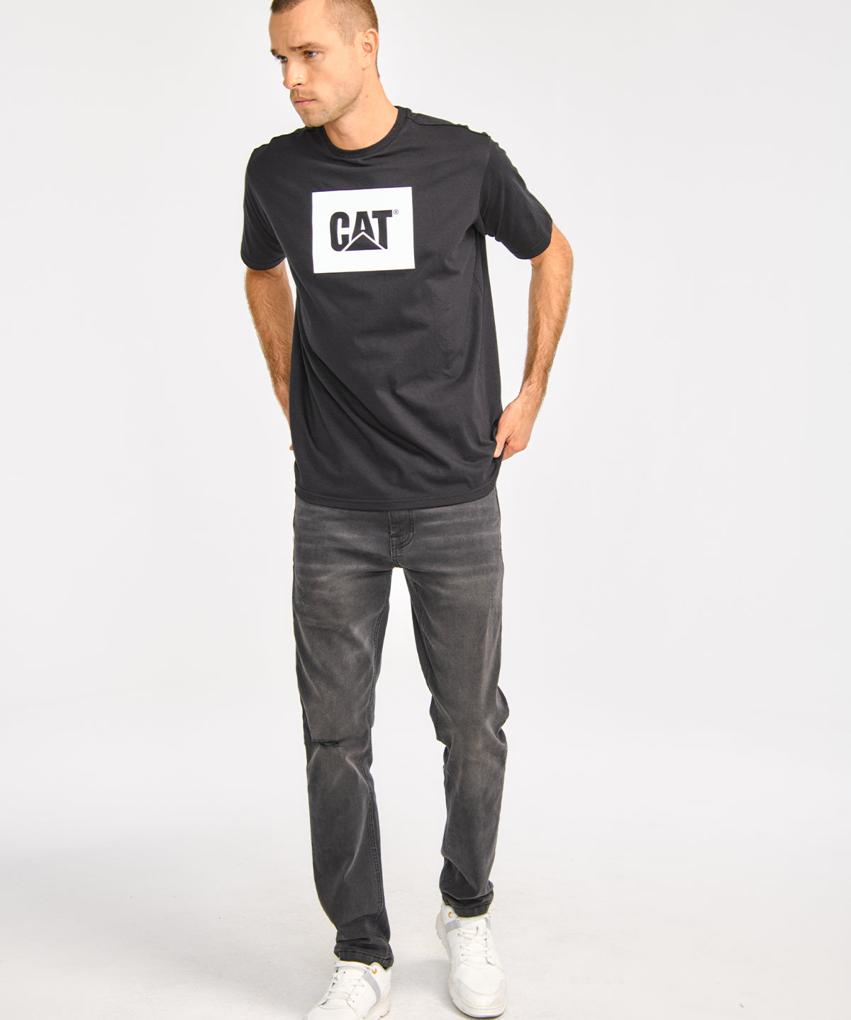 Polera Manga corta Casual Hombre REFLECTIVE CAT LOGO TEE Negro CAT