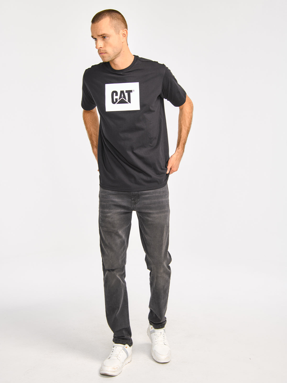 Polera Manga corta Casual Hombre REFLECTIVE CAT LOGO TEE Negro CAT