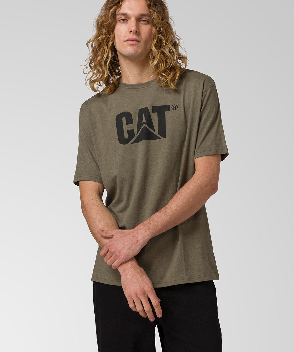 Polera Manga Corta Hombre CAT Básica Cuello Redondo - Negra