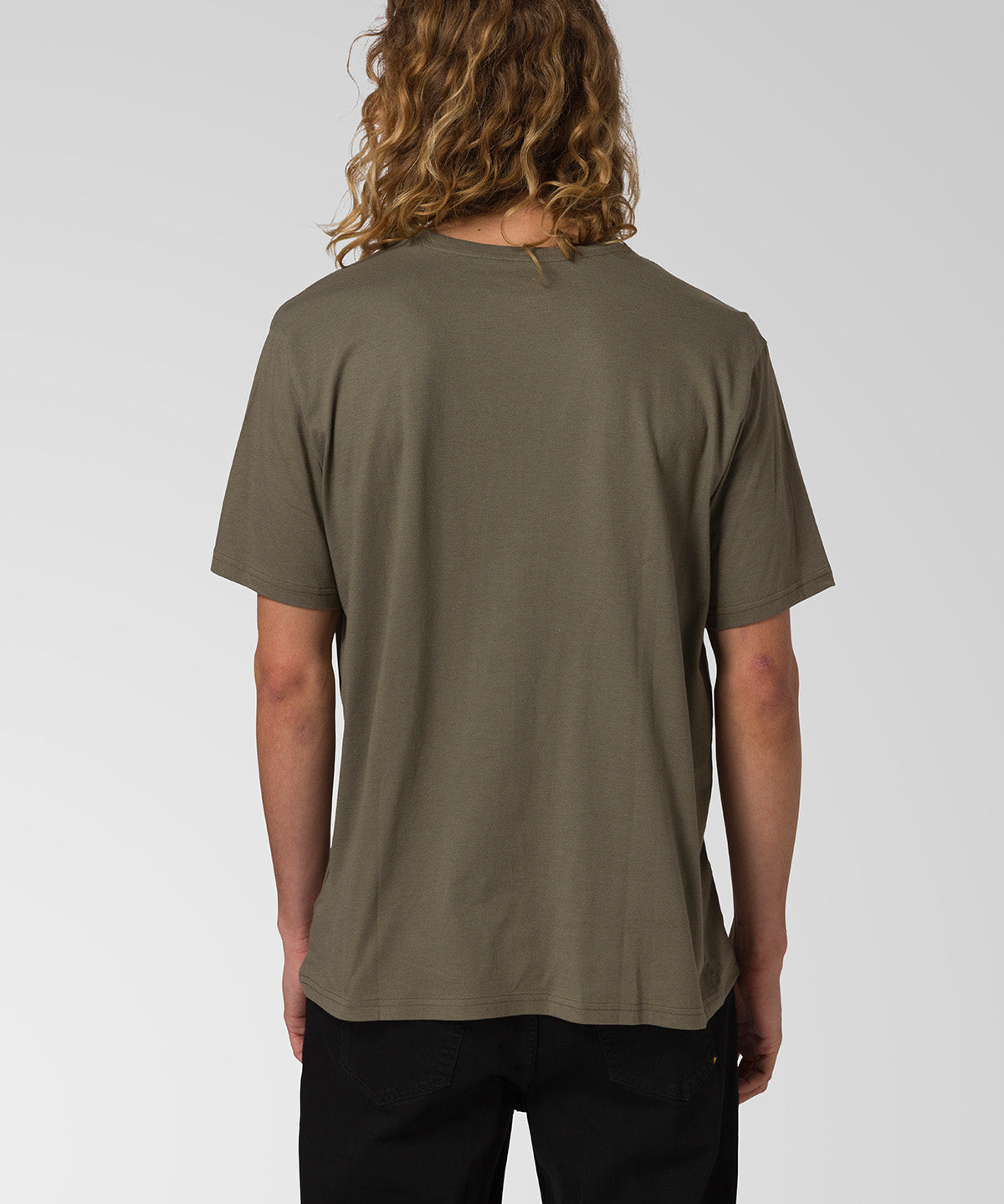 Polera Manga Corta Hombre CAT Básica Cuello Redondo - Negra