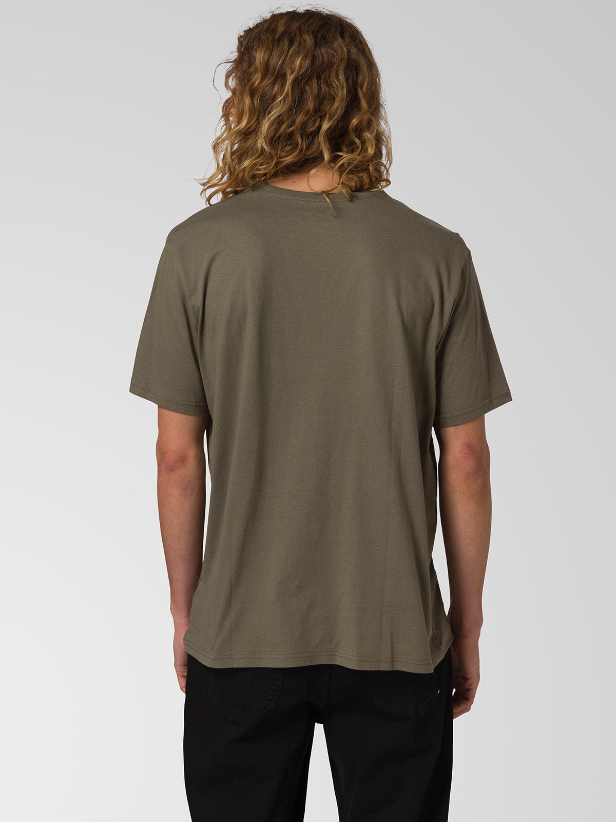 Polera Manga Corta Hombre CAT Básica Cuello Redondo - Negra