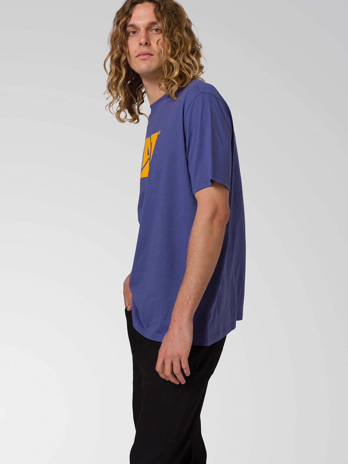 POLERA MANGA CORTA HOMBRE LOGO TEE AZUL
