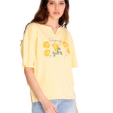 Polera Manga corta Casual Mujer NOTCH NECK NOVELTY TEE 1 Amarillo CAT