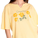 Polera Manga corta Casual Mujer NOTCH NECK NOVELTY TEE 1 Amarillo CAT