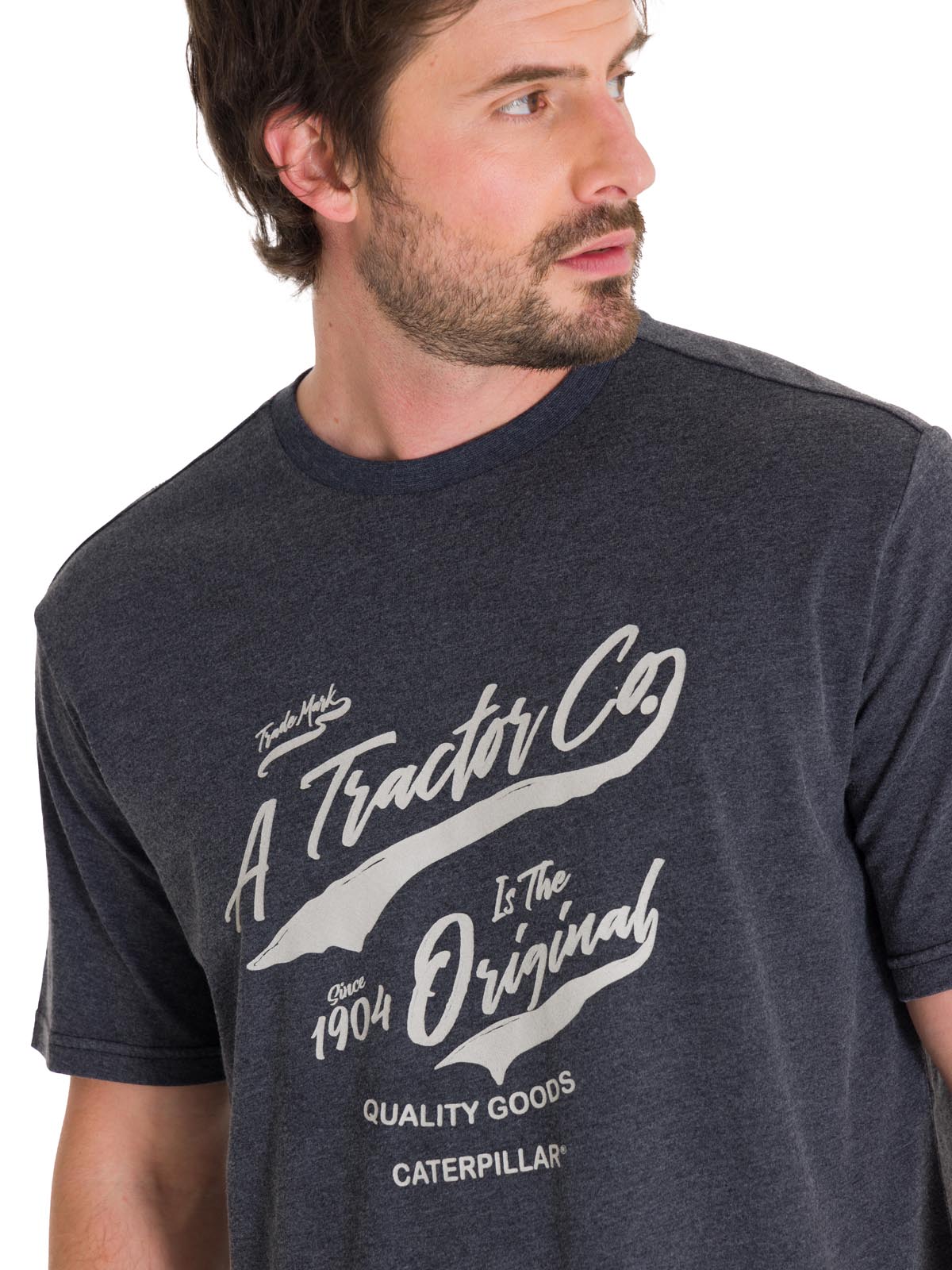 Polera Manga Corta Casual Hombre HISTORIC TRADITIONS GRAPHIC TEE Gris Oscura Cat