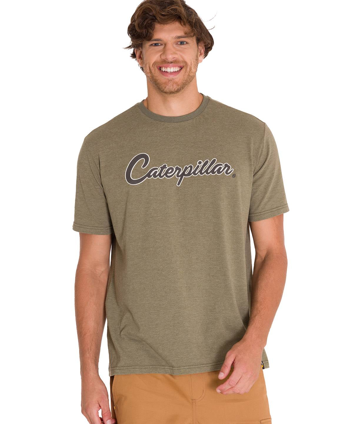 Polera Manga Corta Casual Hombre HISTORIC TRADITIONS GRAPHIC TEE Oliva Cat