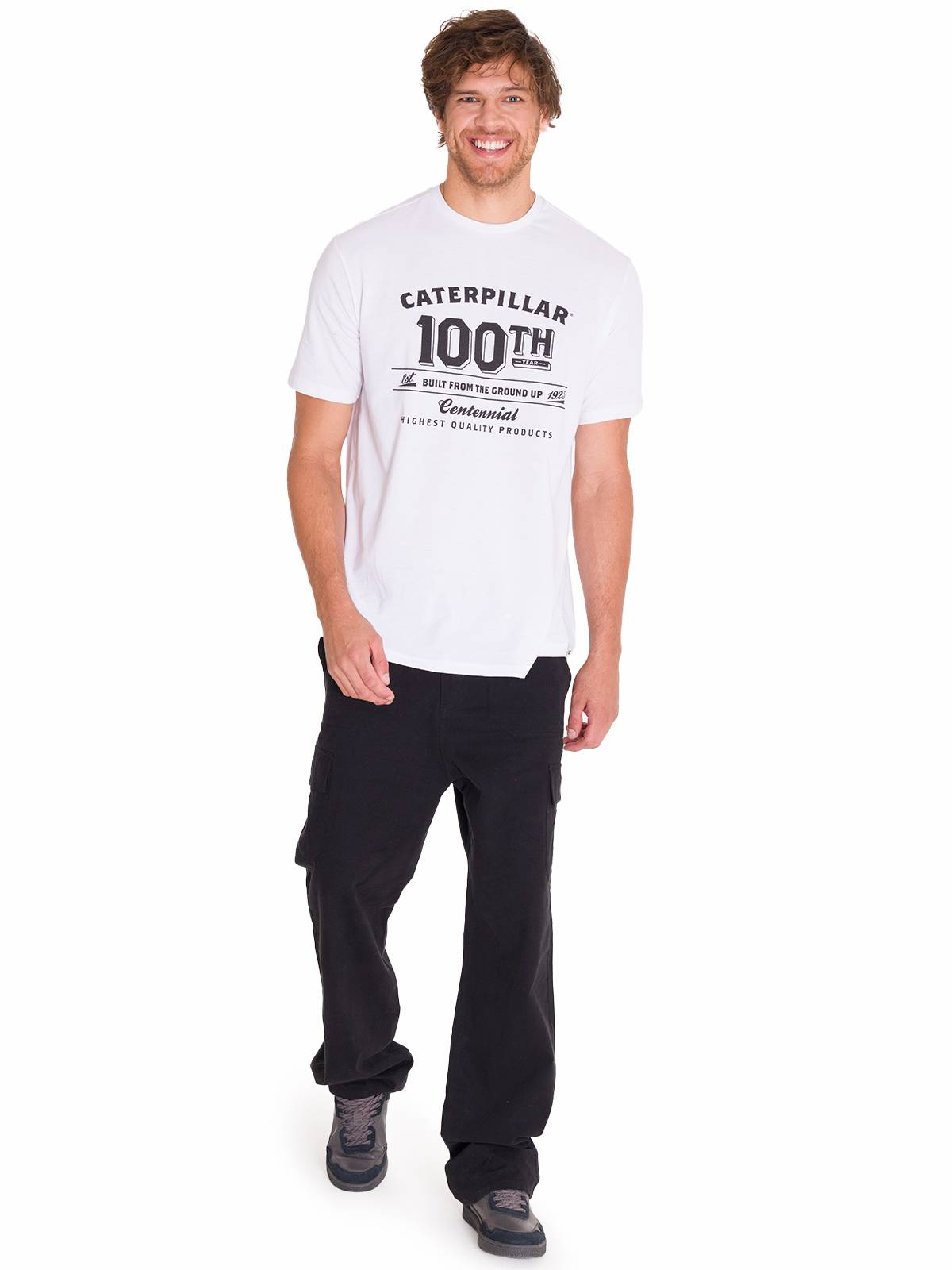 Polera Manga Corta Casual Hombre CENTENNIAL 100 YEARS GRAPHIC TEE  Blanca Cat