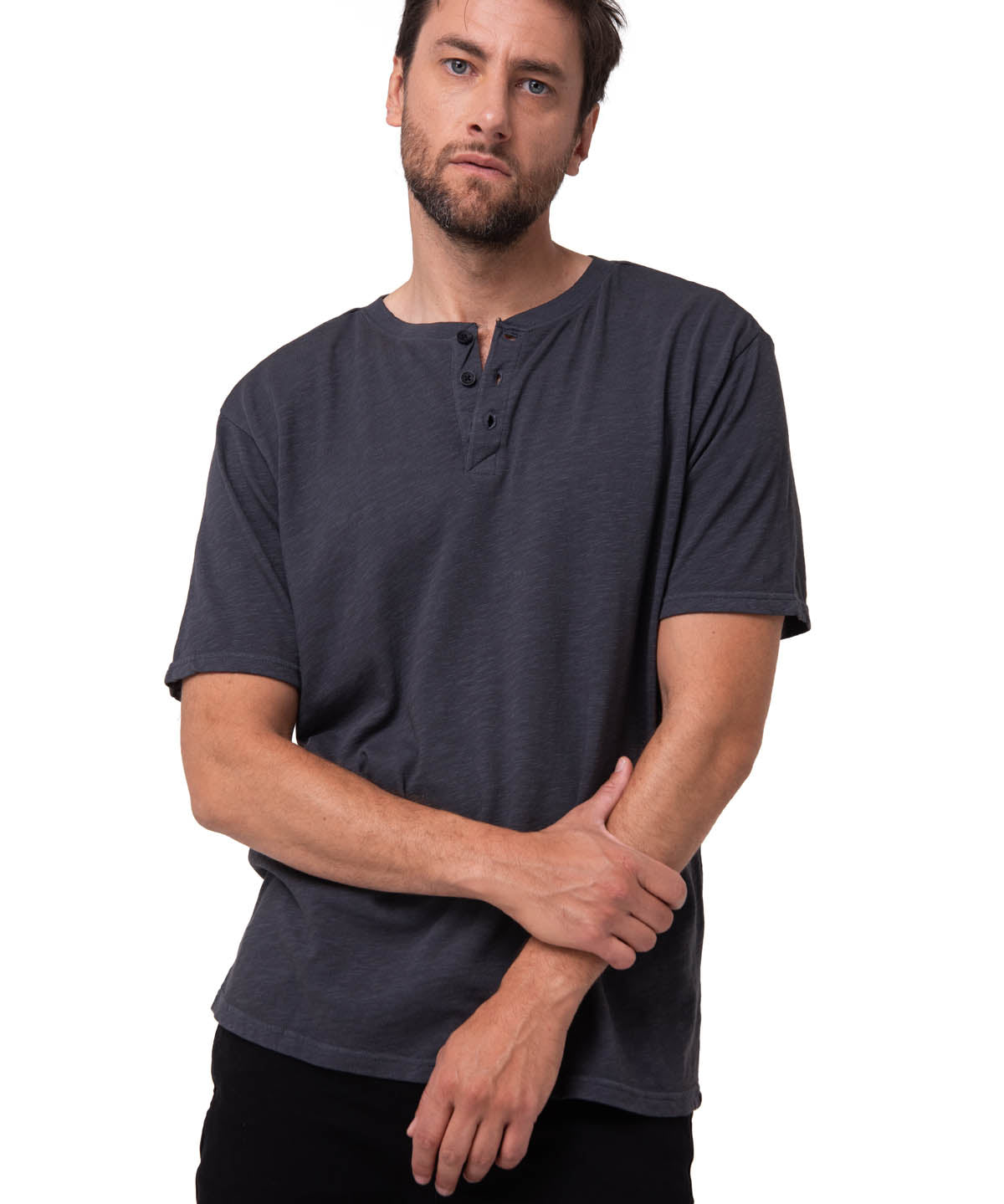 Polera Manga Corta Henley Hombre Slub Knit Negro Cat