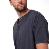 Polera Manga Corta Henley Hombre Slub Knit Negro Cat