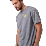 Polera Manga Corta Hombre Small Logo Gris CAT