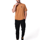 Polera Manga Corta Hombre Small Logo Café CAT