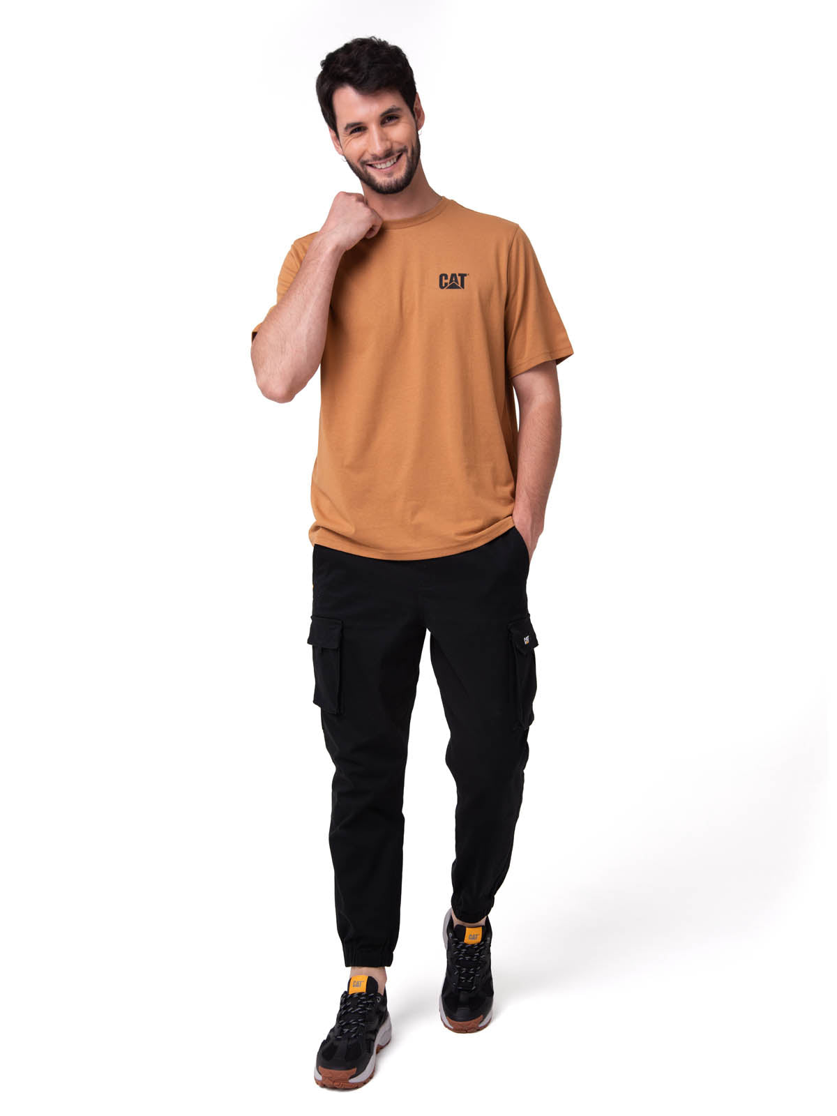 Polera Manga Corta Hombre Small Logo Café CAT