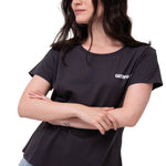 Polera Manga Corta Mujer Logo Caterpillar Gris Oscuro