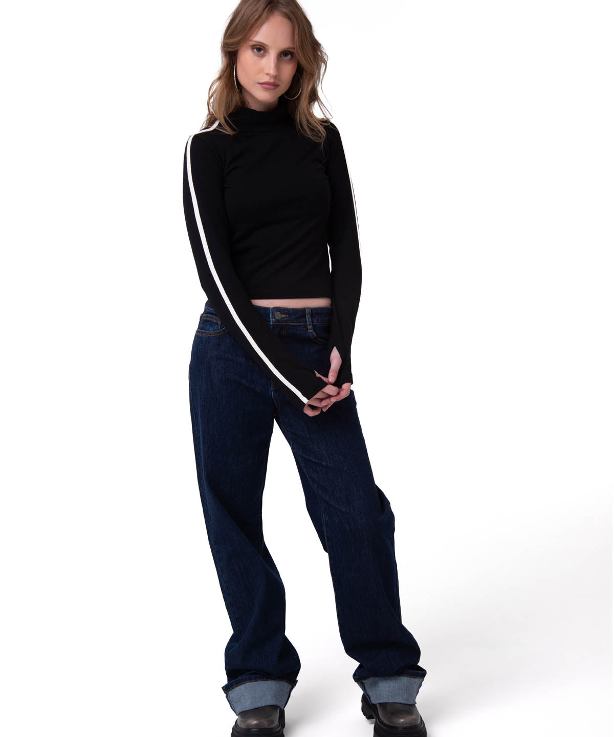 Polera Manga Larga Mujer Sporty Mock Neck Negro Cat