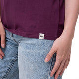 Polera Manga Corta Mujer Western Script Burdeo Cat