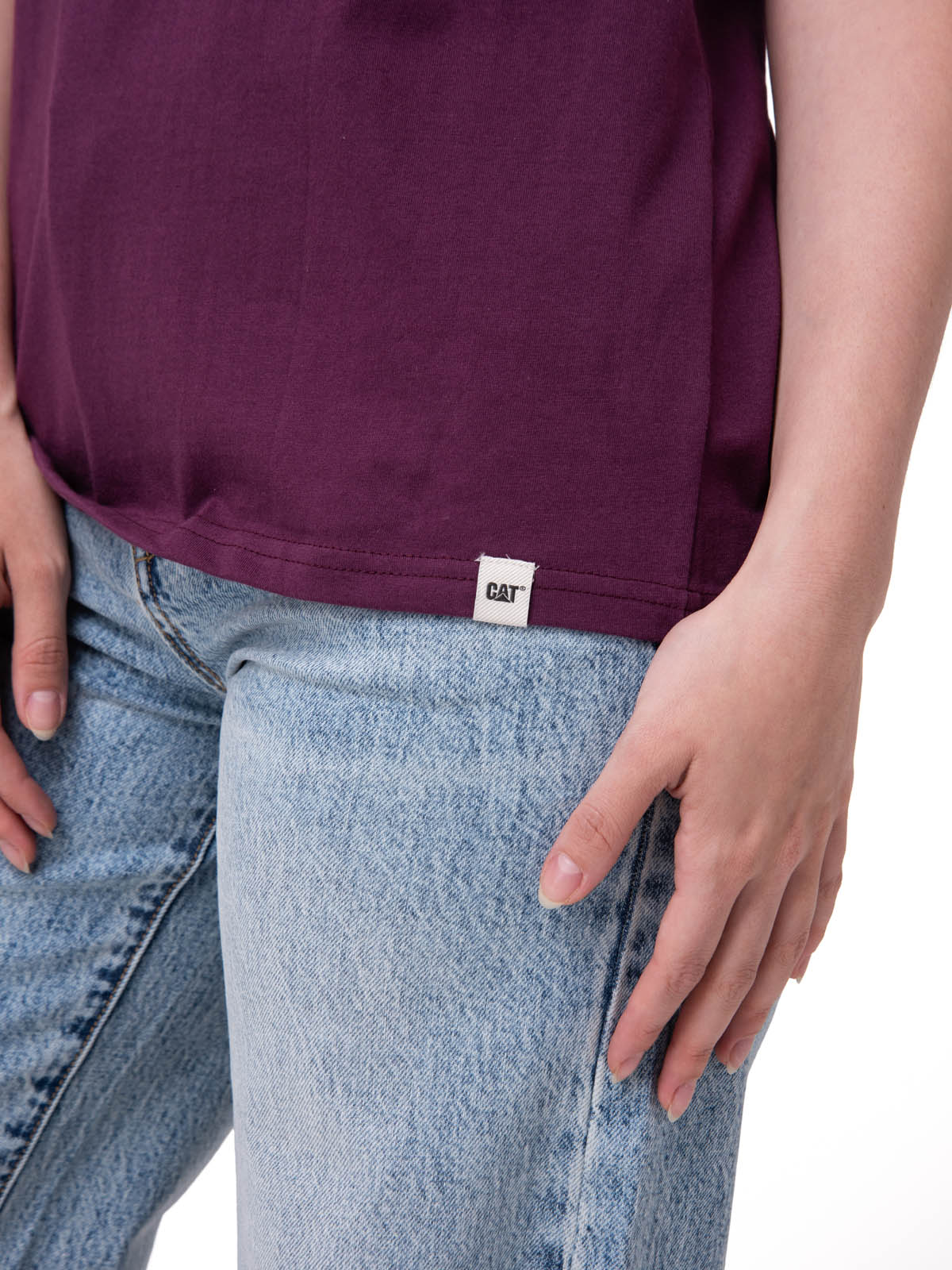 Polera Manga Corta Mujer Western Script Burdeo Cat