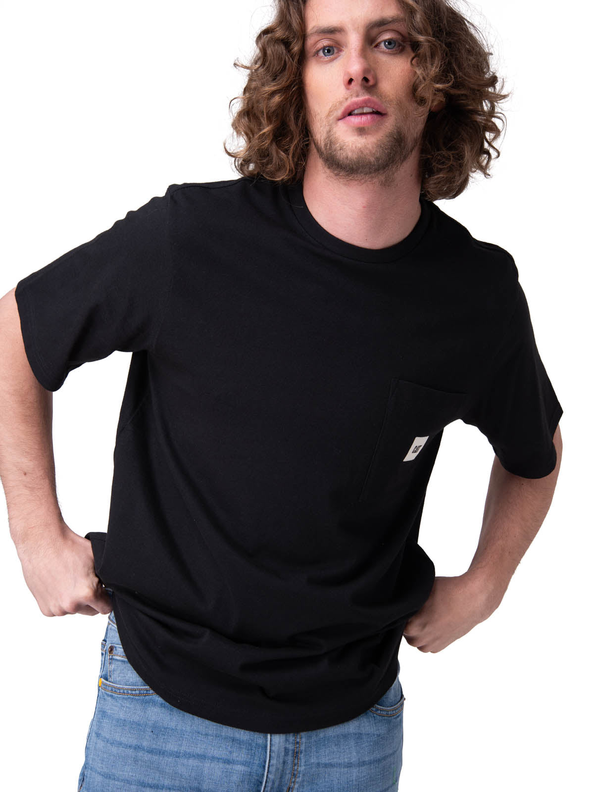 Polera Manga Corta Hombre Solid Pocket Label Negro