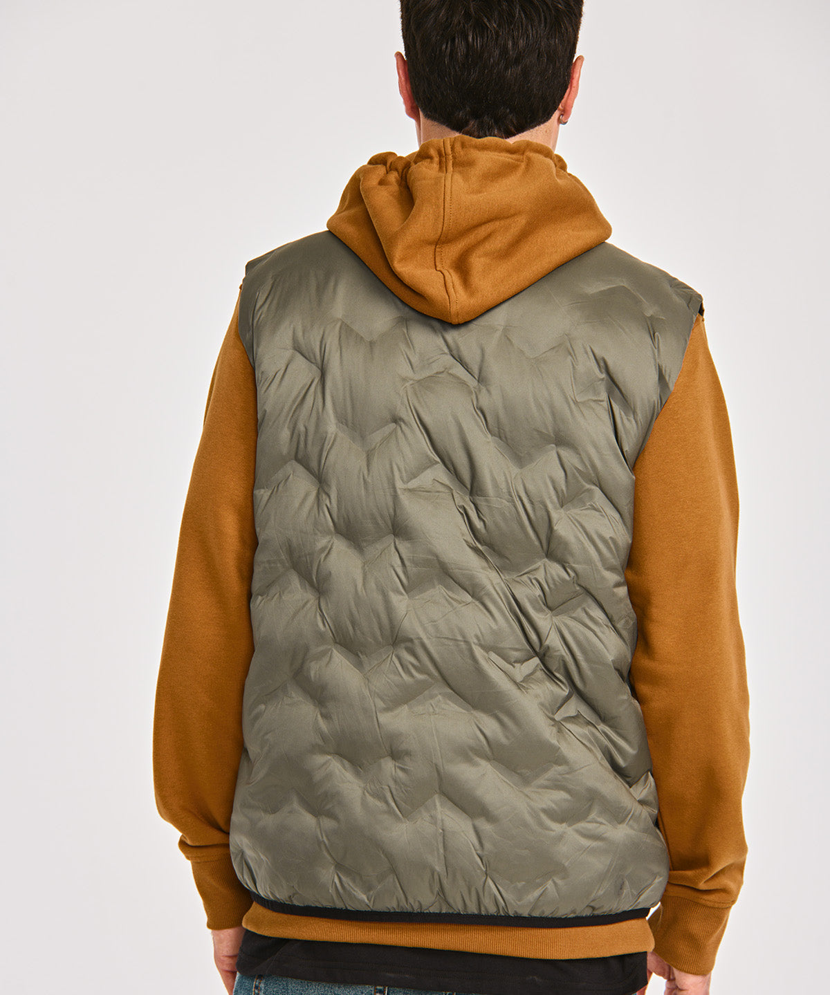 Chaqueta Sin manga Casual Hombre BONDED MEDIUM WEIGHT INSULATED VEST Gris CAT