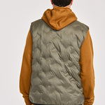 Chaqueta Sin manga Casual Hombre BONDED MEDIUM WEIGHT INSULATED VEST Gris CAT