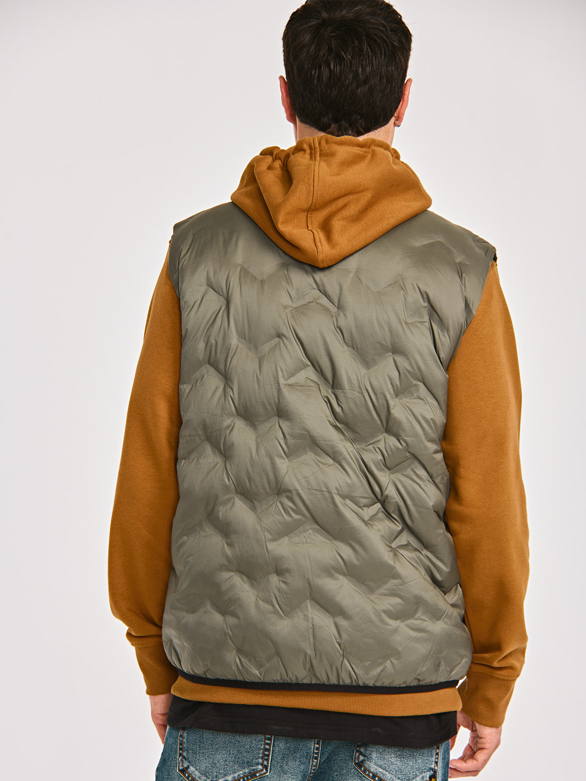 Chaqueta Sin manga Casual Hombre BONDED MEDIUM WEIGHT INSULATED VEST Gris CAT