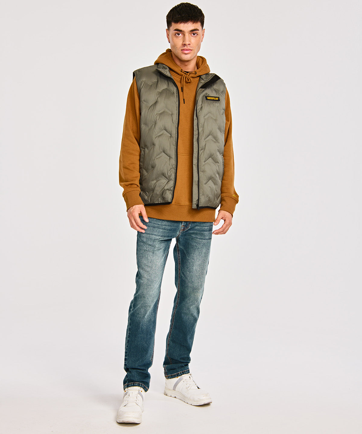 Chaqueta Sin manga Casual Hombre BONDED MEDIUM WEIGHT INSULATED VEST Gris CAT