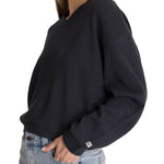 Polerón Cuello en V Mujer Oversize Waffle Grafito CAT