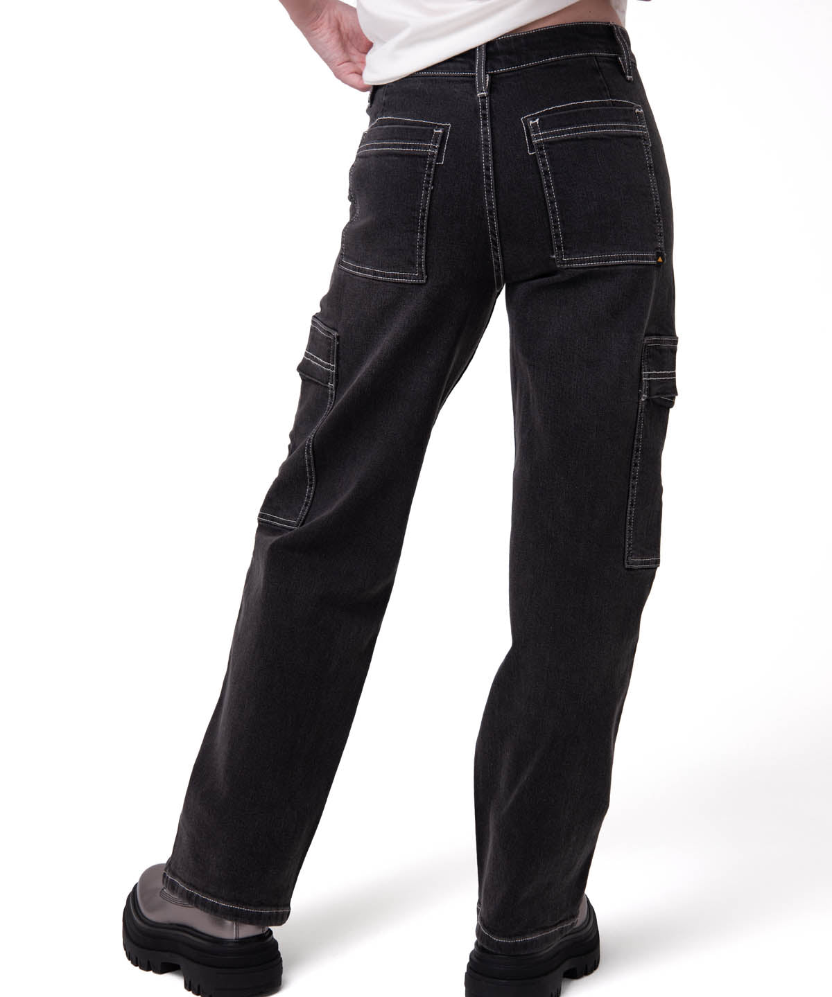 Jeans Cargo Mujer Relaxed Negro CAT