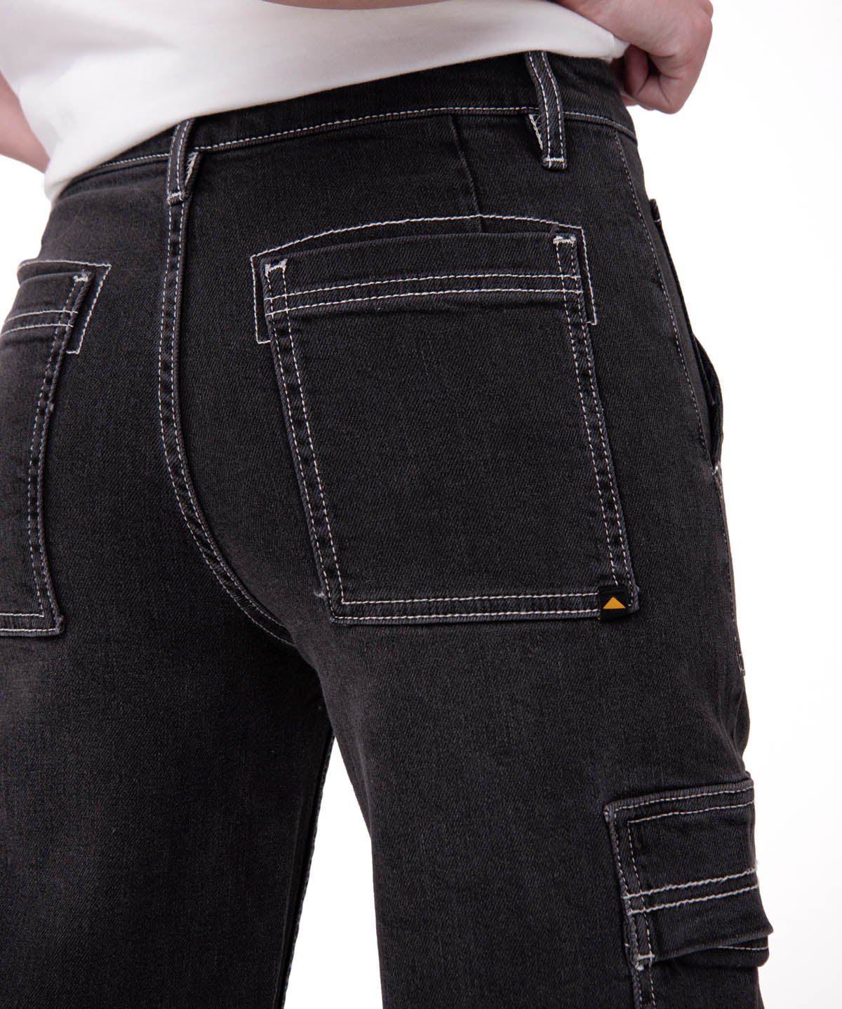 Jeans Cargo Mujer Relaxed Negro CAT