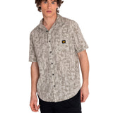 Camisa Manga corta Casual Hombre RELAXED PRINTED POPLIN S/S SHIRT Beige/Crudo CAT