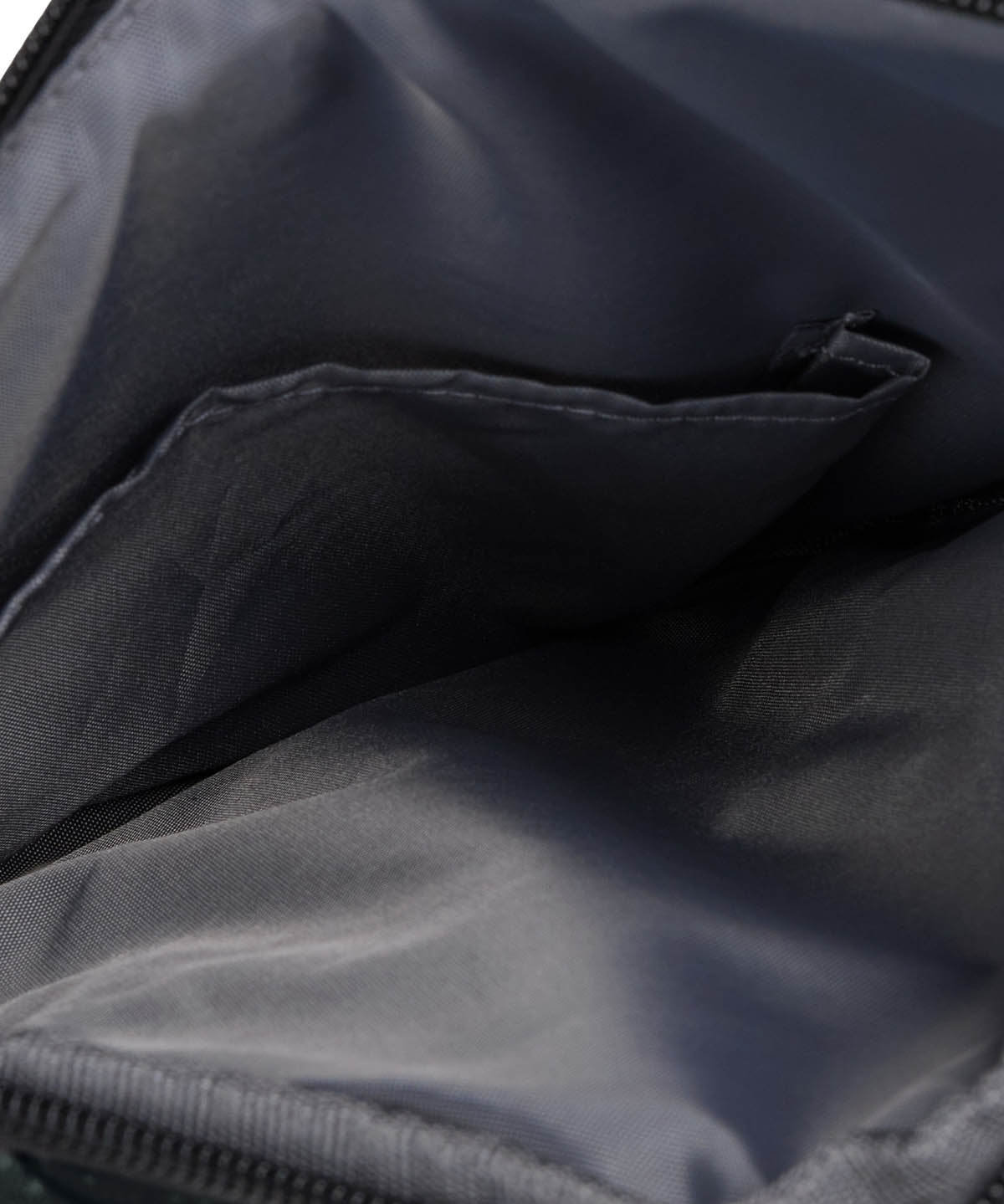 Bolso Shoulder Bag Unisex Jones Slim Negro CAT