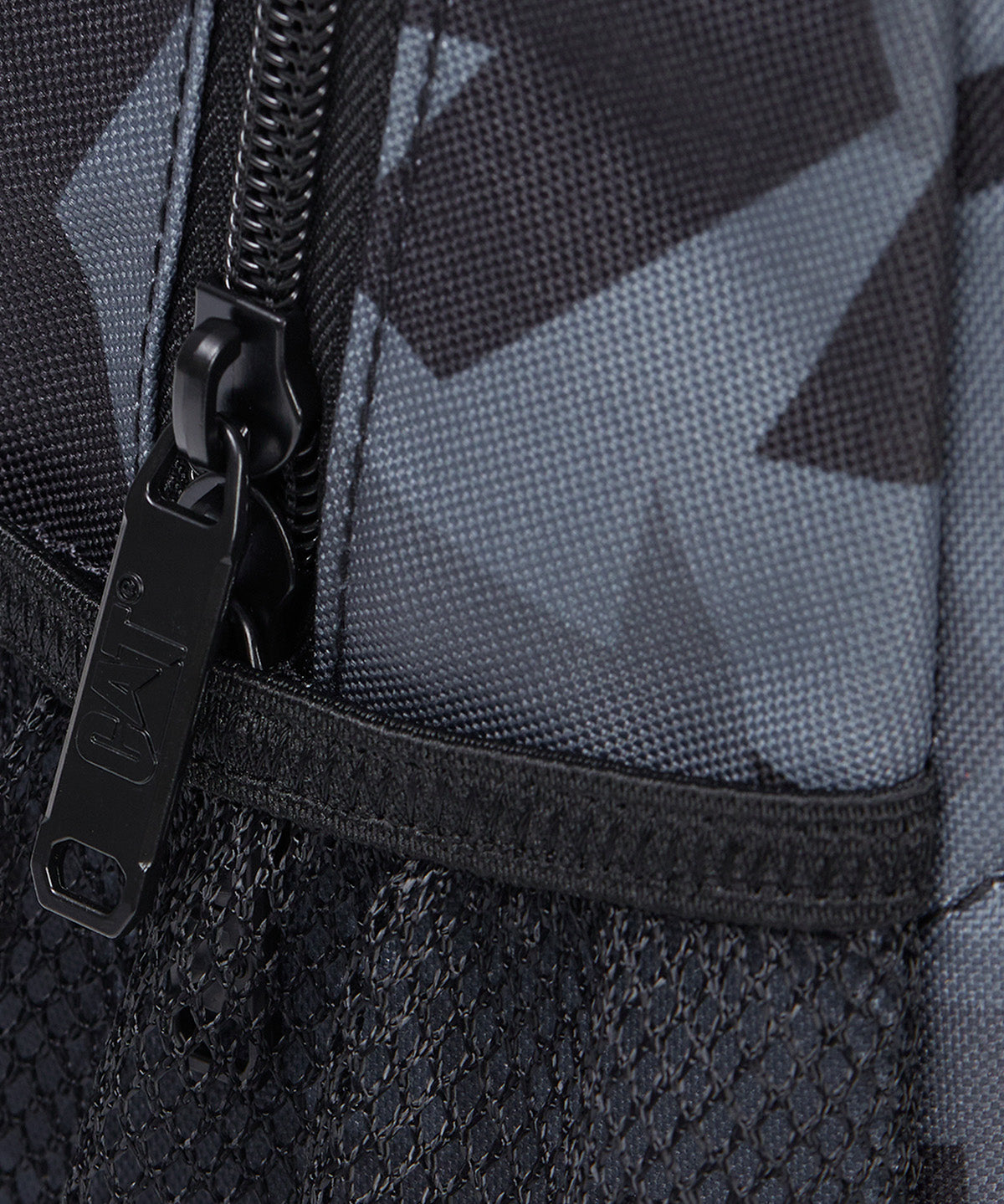 Mochila Unisex Benson Urban Camo Negro CAT