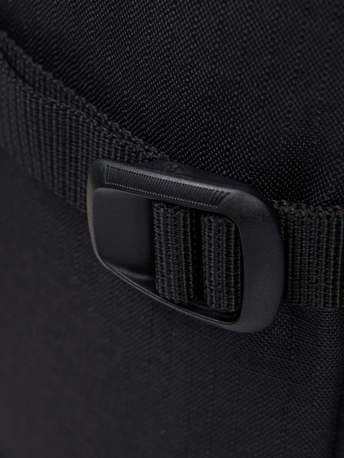 Mochila Unisex City Vibes L Negro CAT