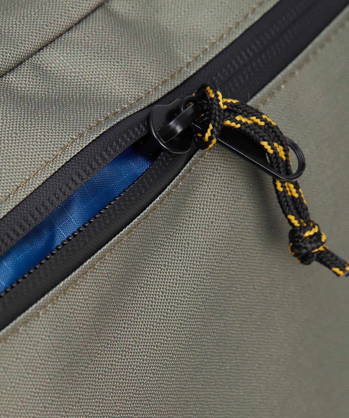 Bolso Sling Bag City Verde Oliva CAT