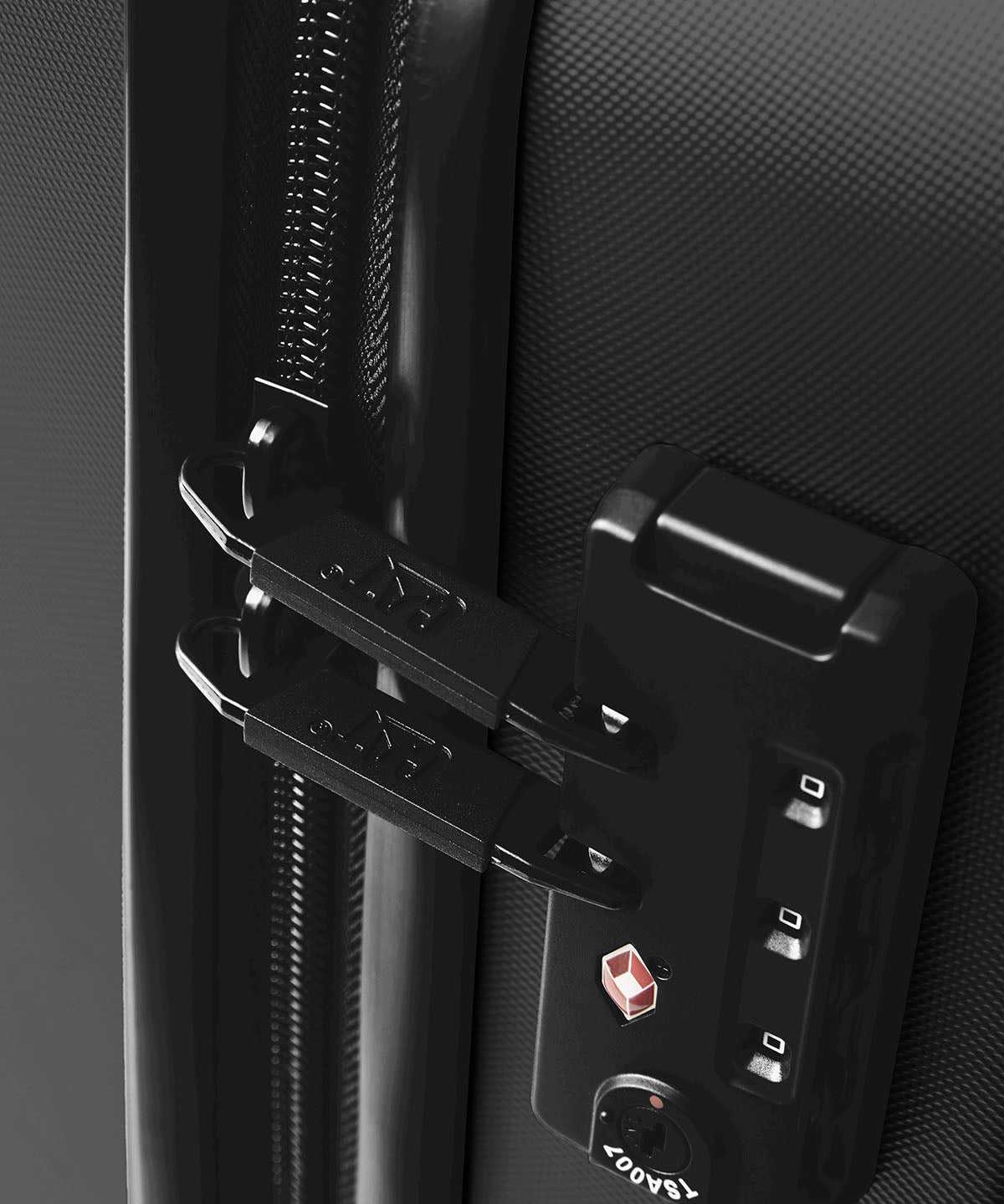 Maleta de Cabina Unisex Industrial Plate 20" Negra Cat