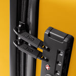 Maleta de Cabina Con Cierre Seguridad Unisex Industrial Plate 20" Trolley Mostaza Cat