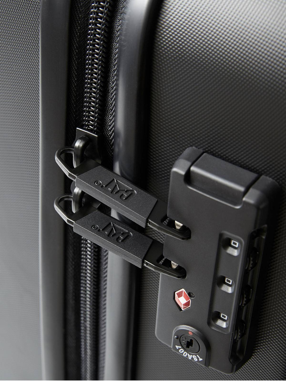 Maleta Grande Unisex Industrial Plate 28" Negra Cat