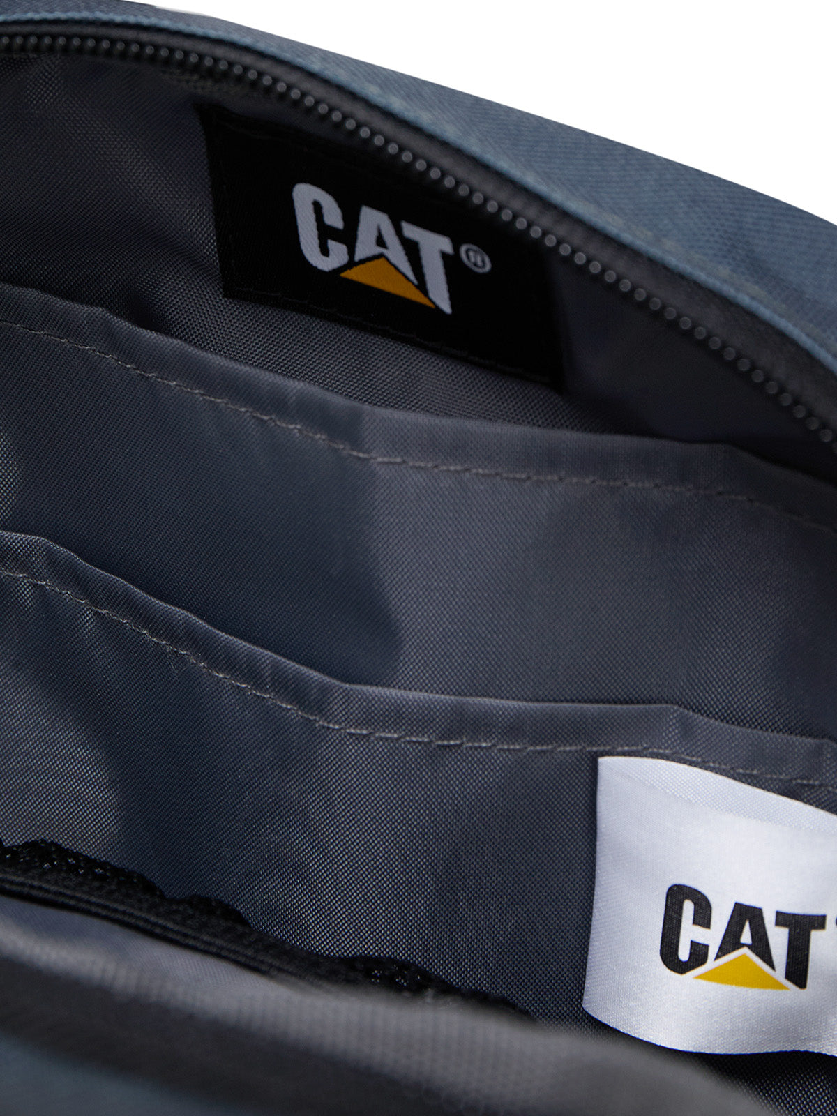 Bolso Cruzado Unisex CAT Voyager Shoulder Bag 1.5L - Charcoal