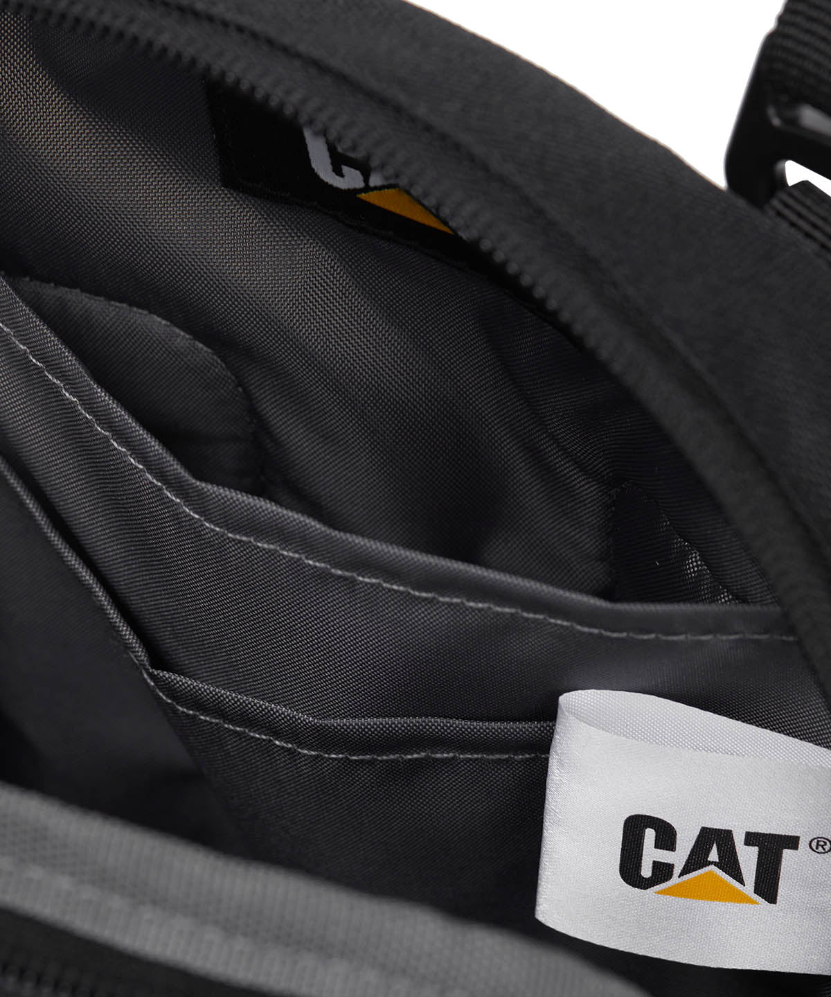 Bolso Shoulder Bag Unisex Voyager Negro CAT