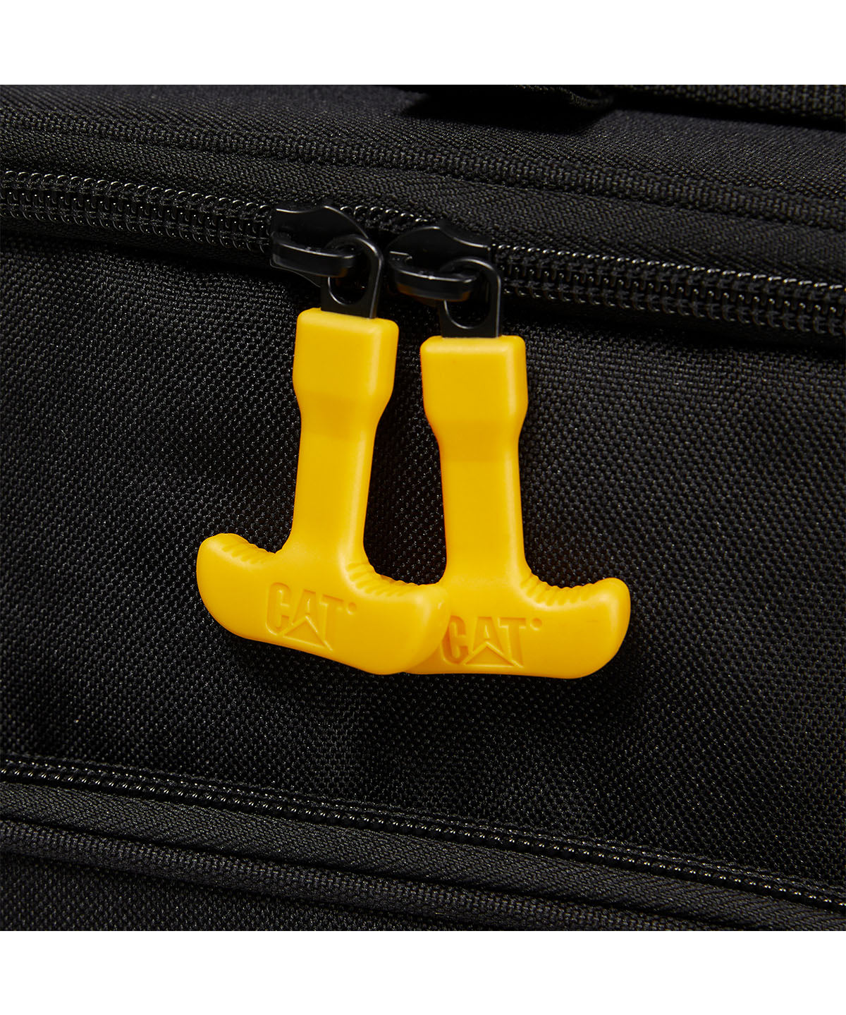 Bolso Cooler Unisex 28 Latas Negro CAT