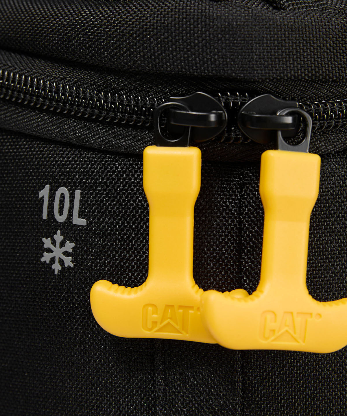 Bolso Cooler Unisex 16 Latas Negro CAT