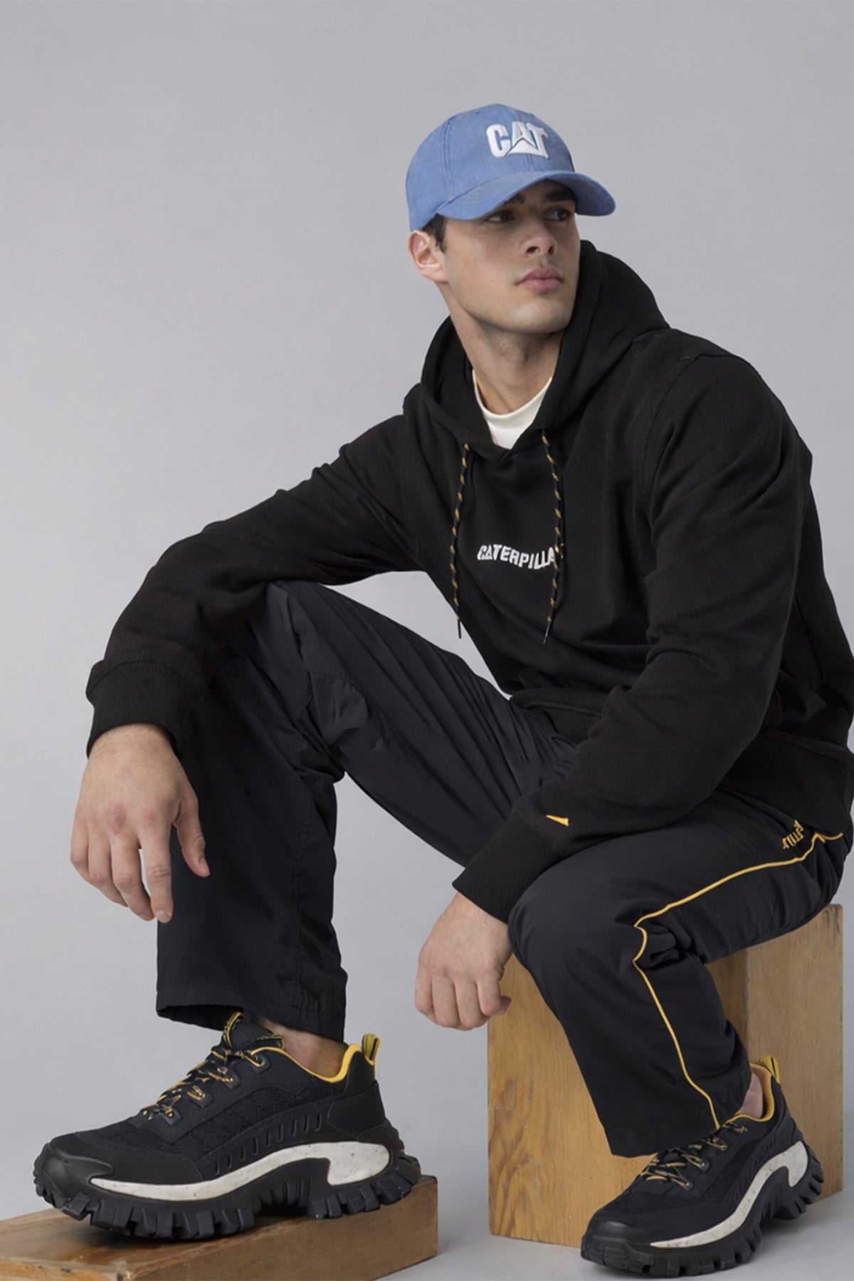 Caterpillar - Hombre