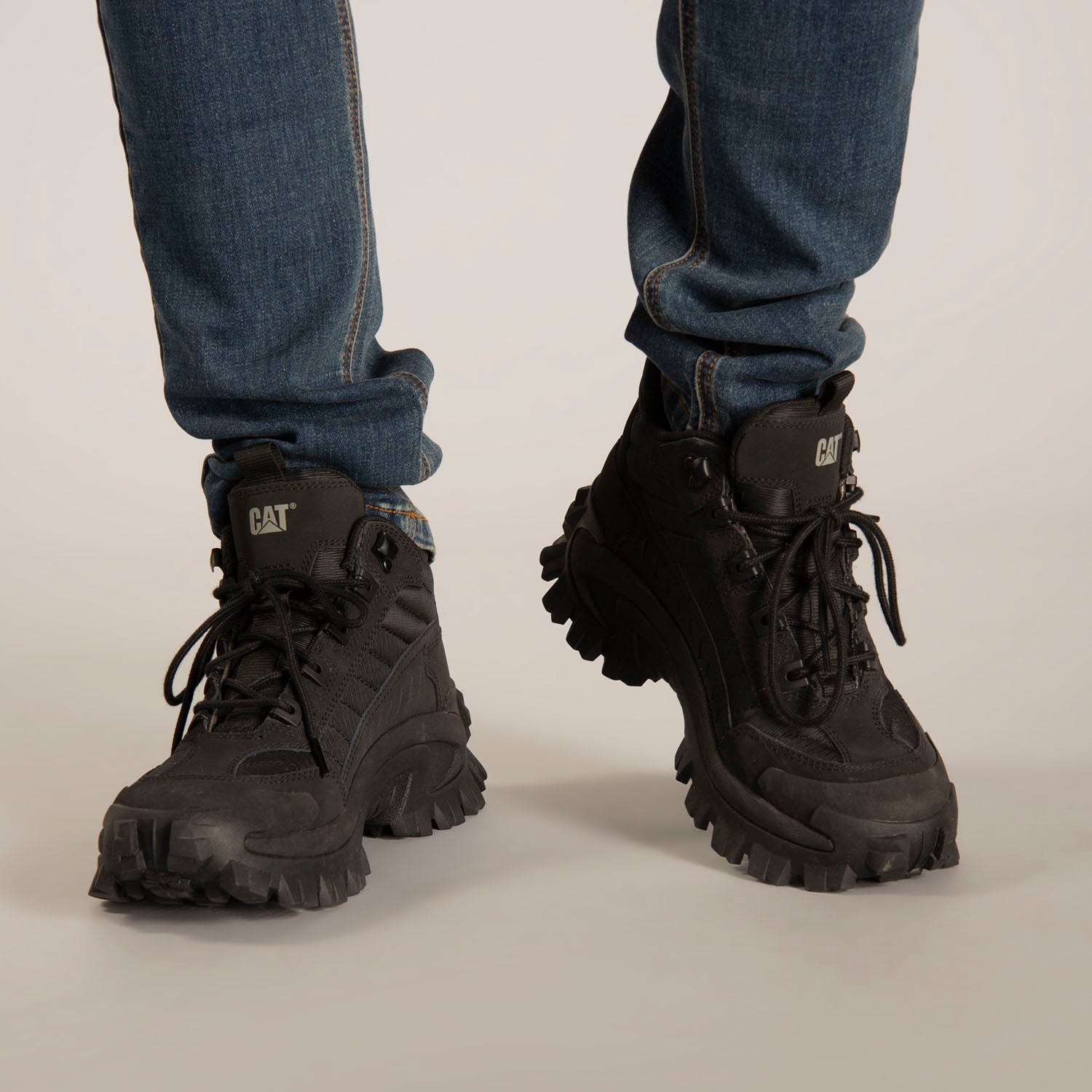 Zapatilla Intruder Mid Cat