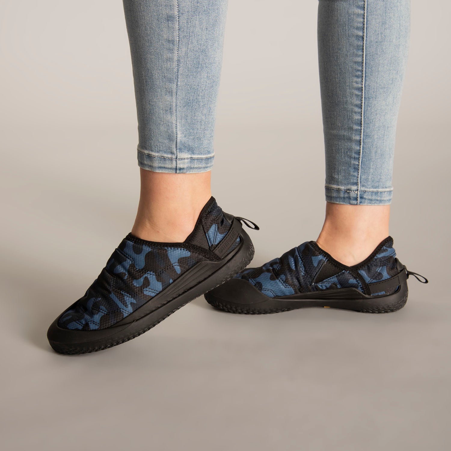 Slip On Unisex Crossover Cat