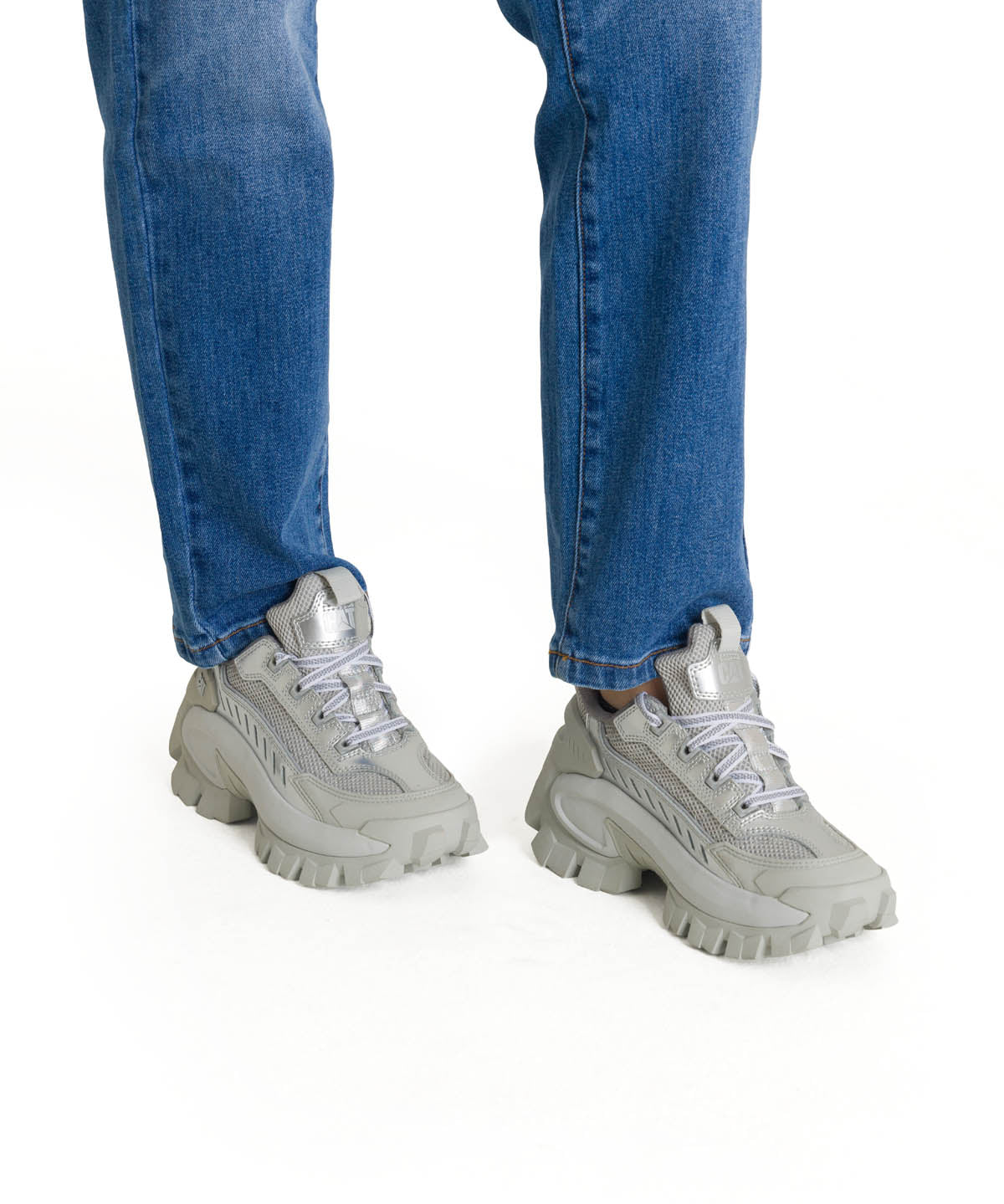 Zapatilla Casual Mujer Intruder Max Lace CH Plateada Cat