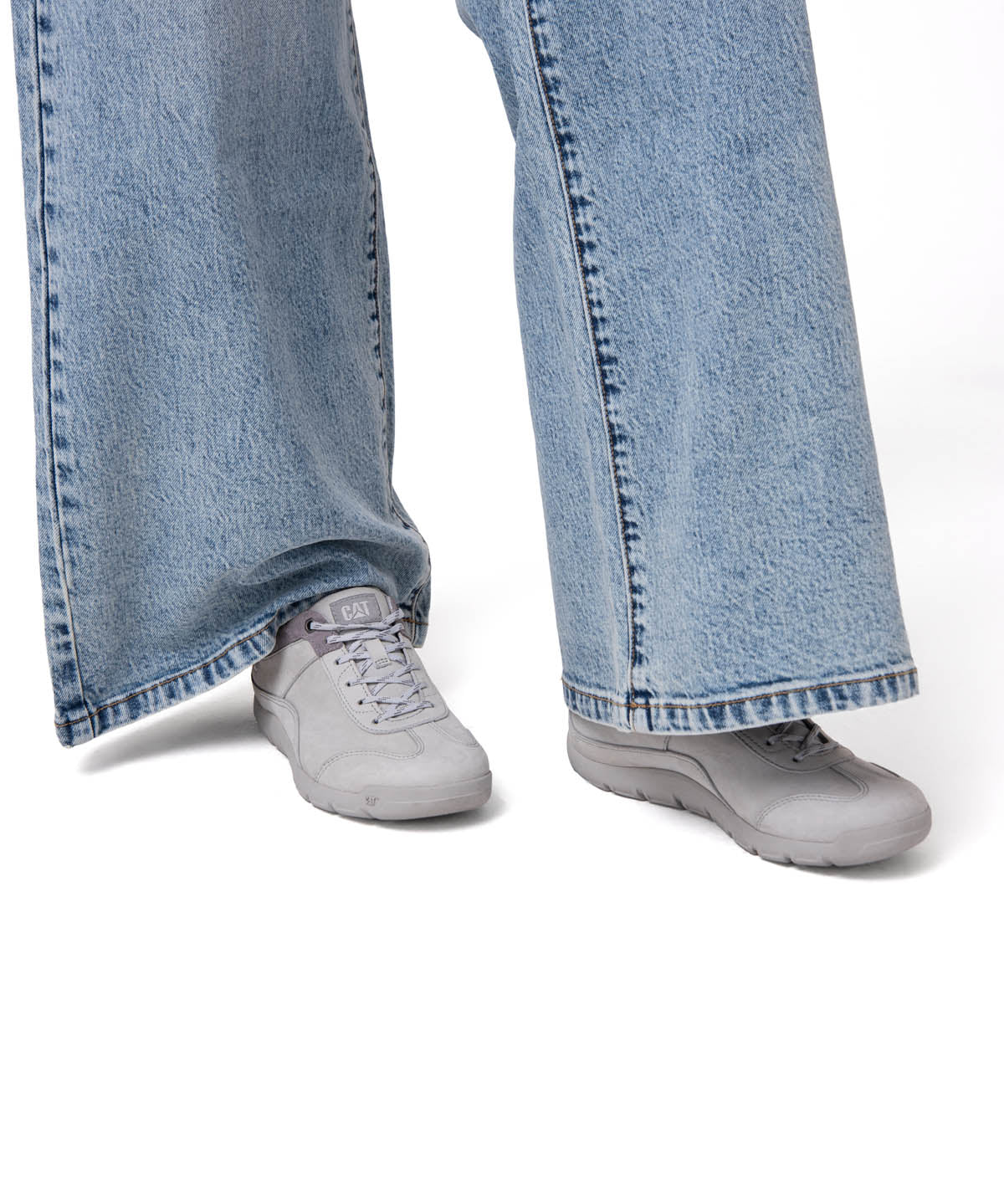 Zapatilla Mujer Versy Lo Gris Cat