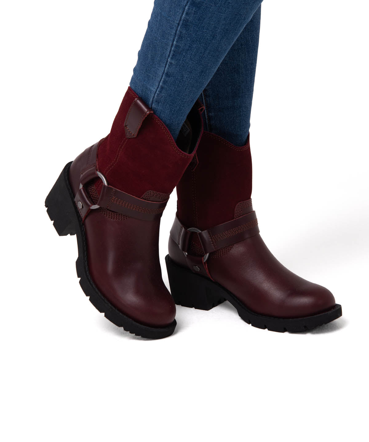 Botín Cuero Rewrite Harness Burdeo Cat